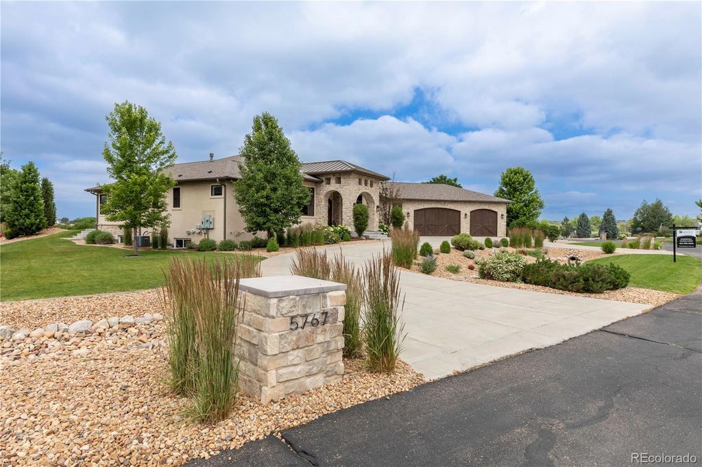 Photo of 5767 Pelican Shores Drive, Longmont, CO 80504 (MLS # 3364204)