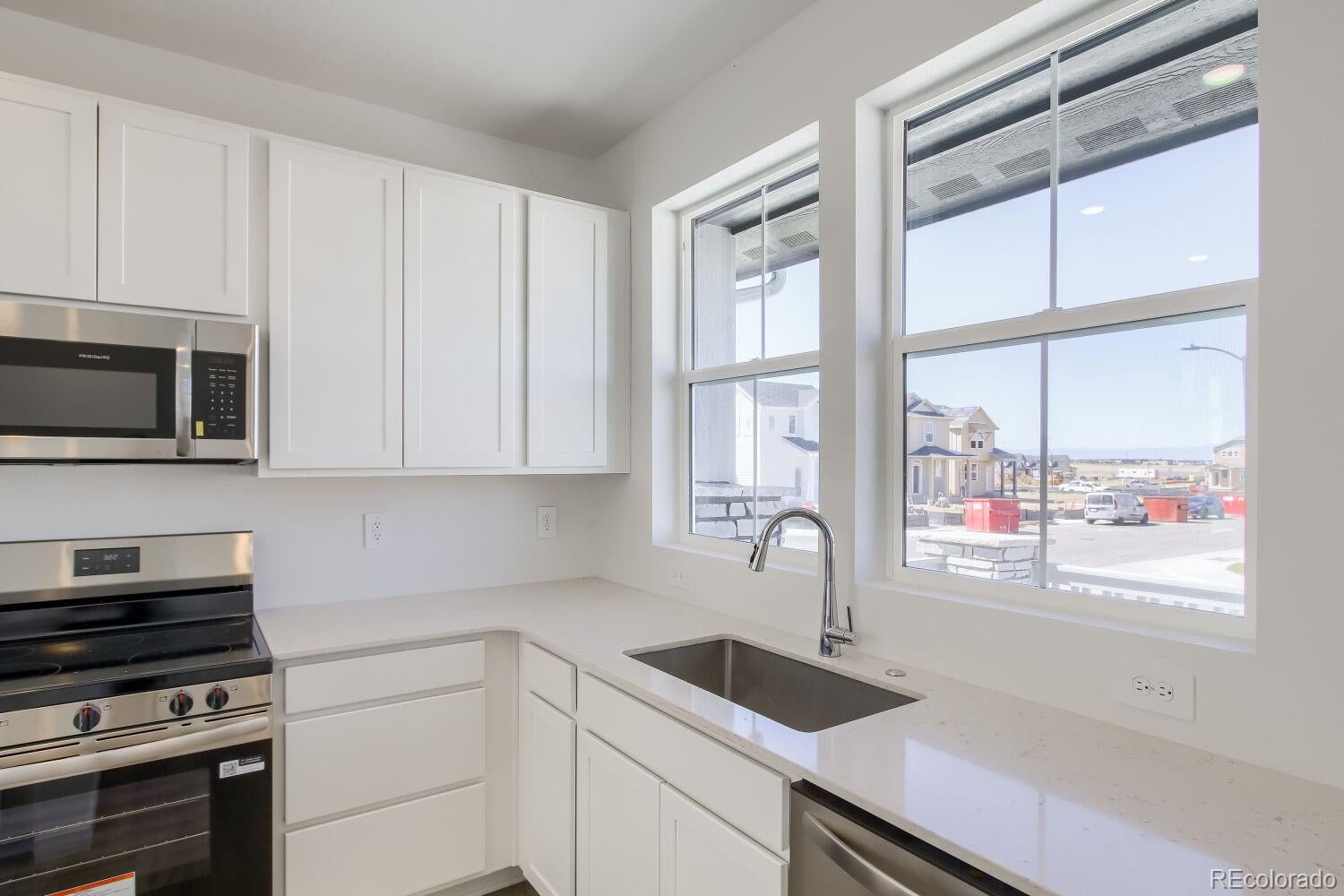 350 N Bersshine Court