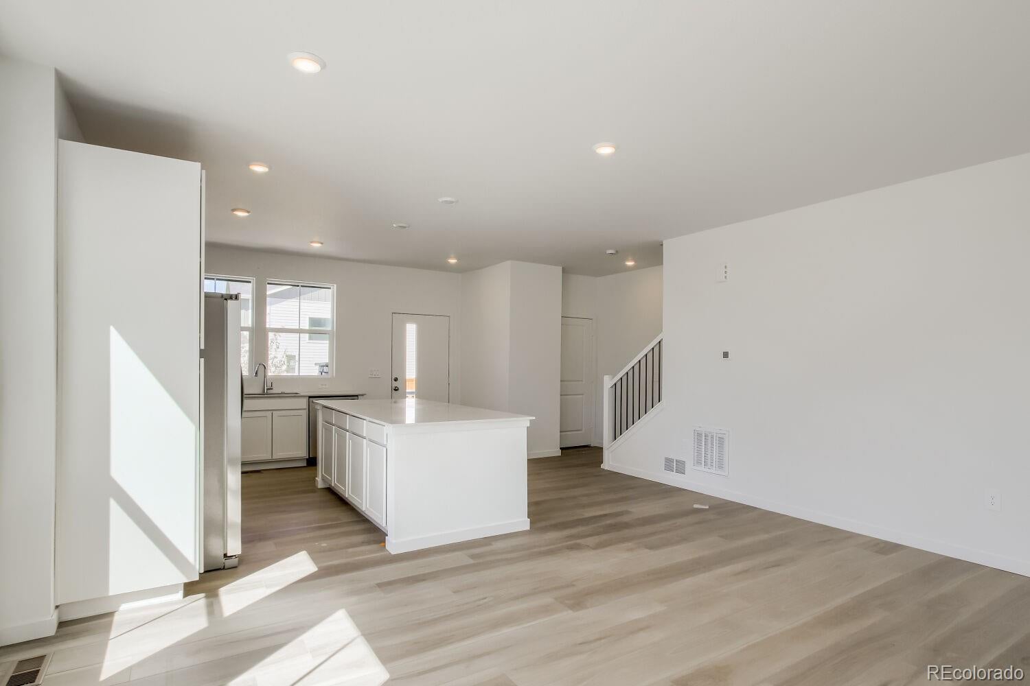 350 N Bersshine Court