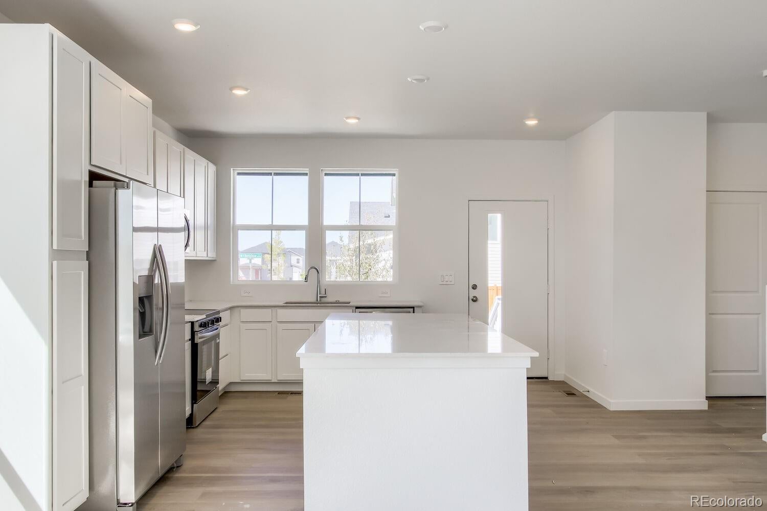 350 N Bersshine Court