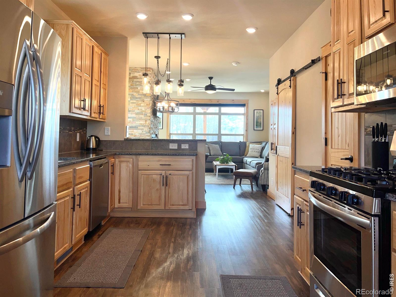 134 Edgewater Circle