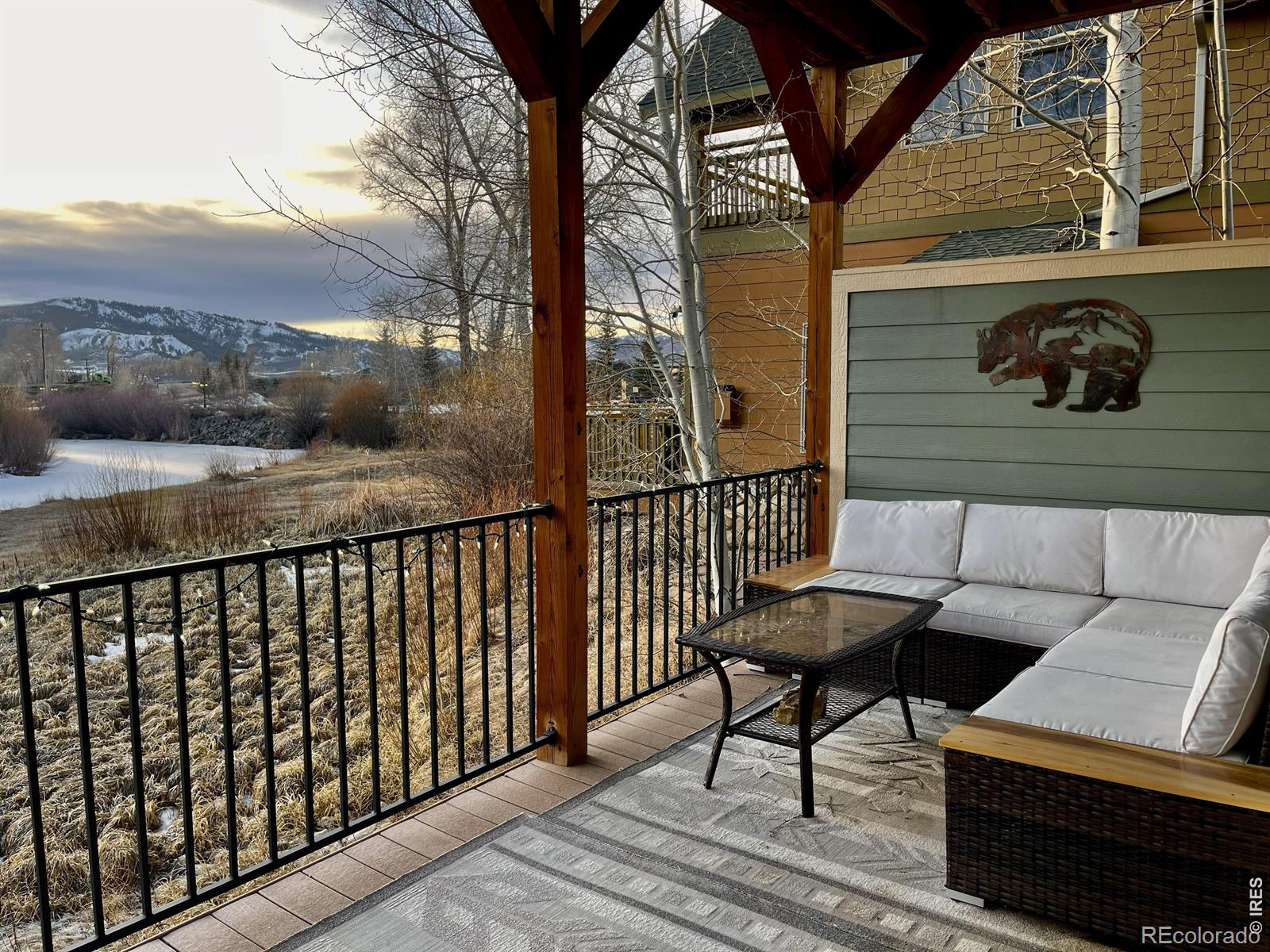 134 Edgewater Circle