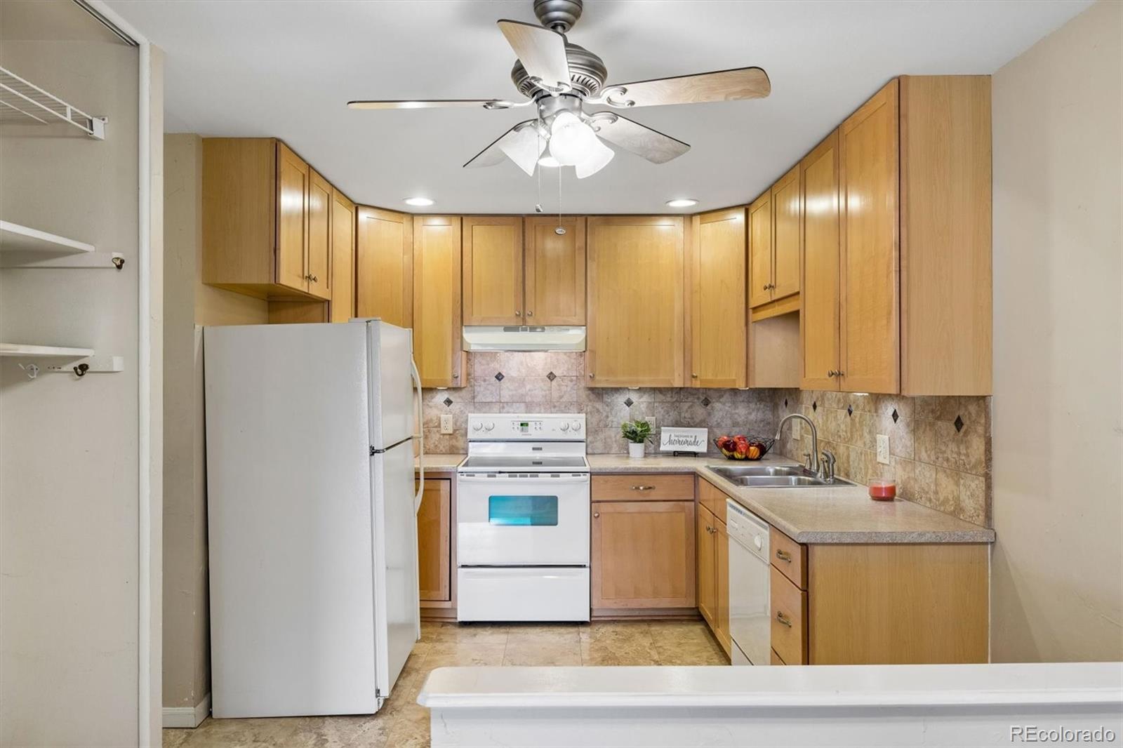 650 S Clinton Street 2D