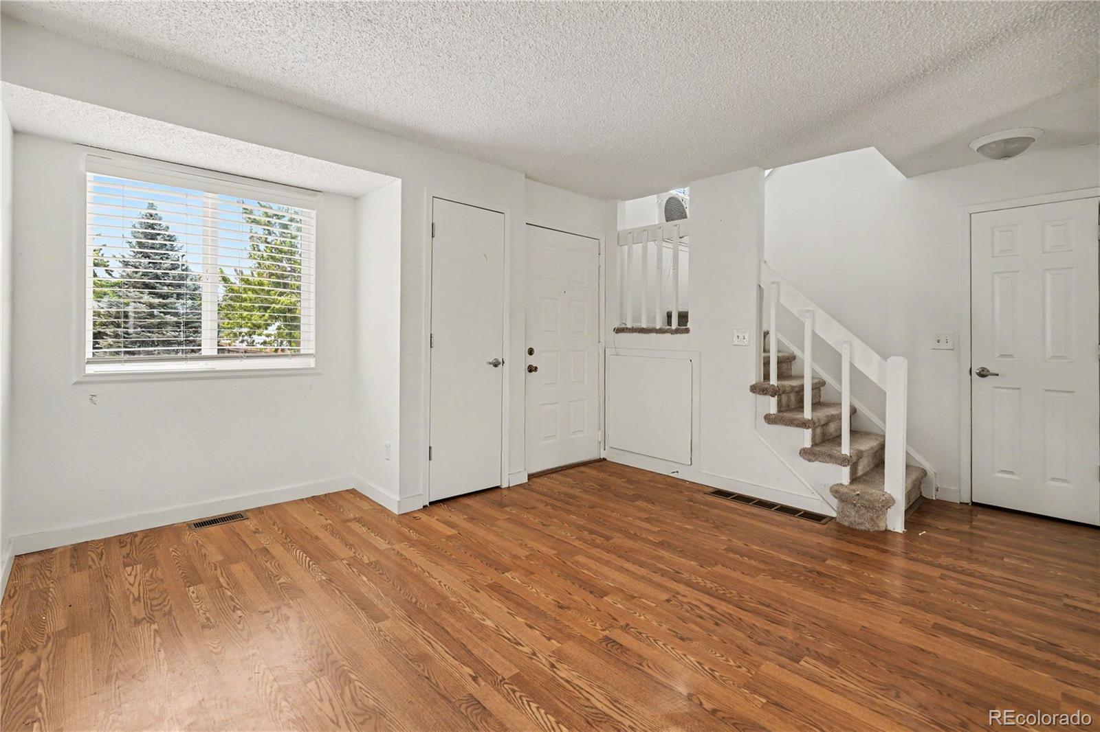 4922 S Rifle Court