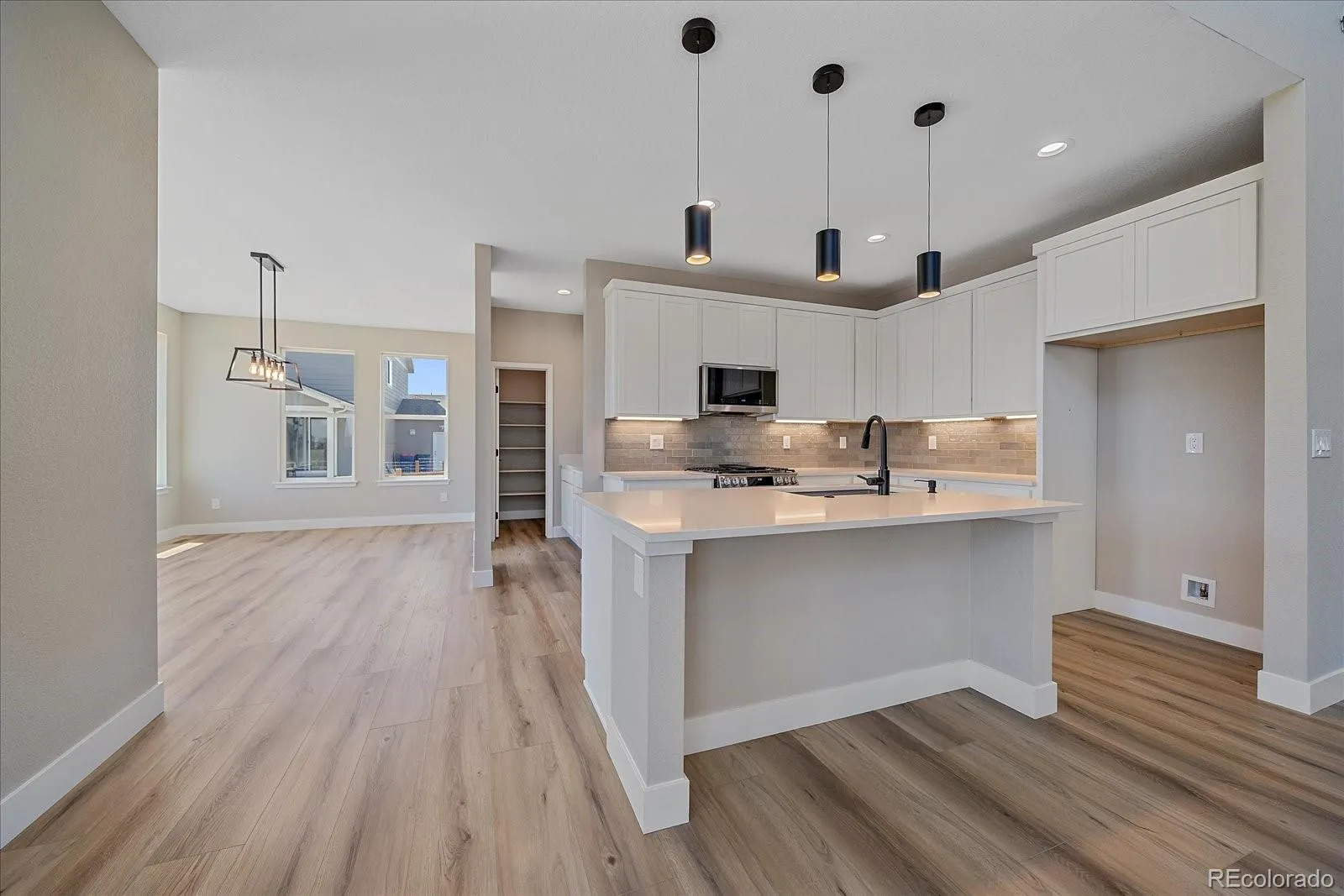 Firestone, Colorado 80504, United States, 4 Bedrooms Bedrooms, ,3 BathroomsBathrooms,Residential,Active,119006