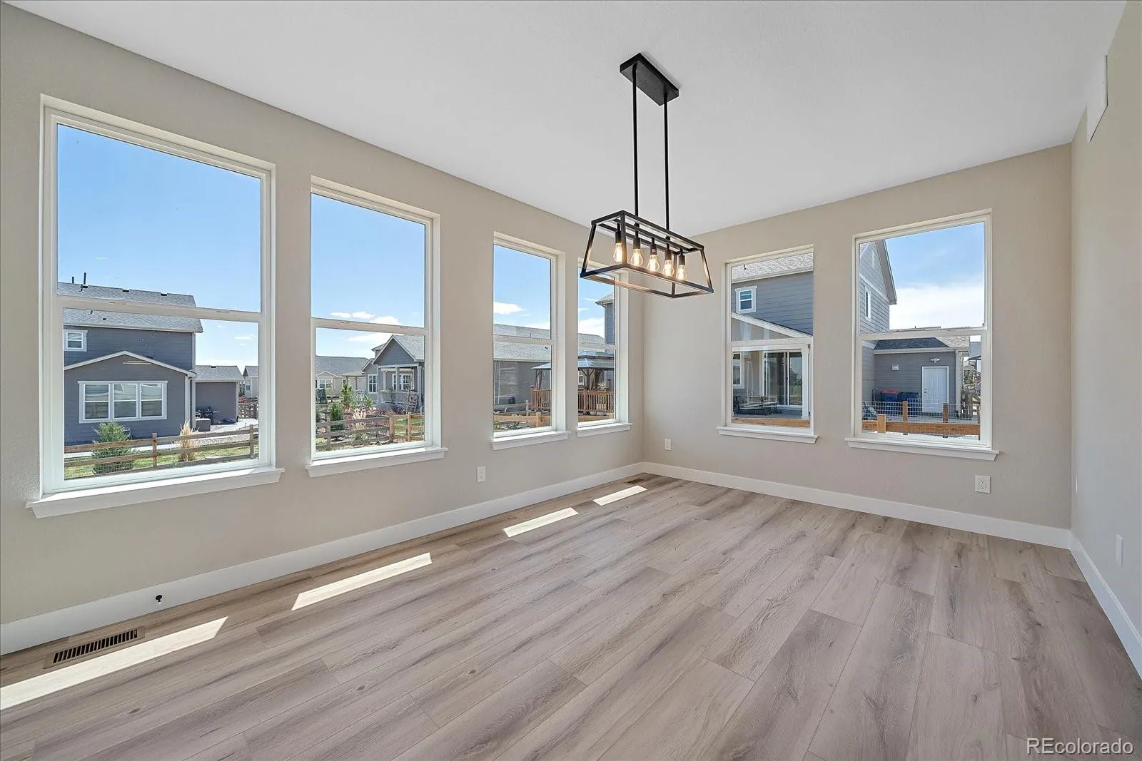 Firestone, Colorado 80504, United States, 4 Bedrooms Bedrooms, ,3 BathroomsBathrooms,Residential,Active,119006