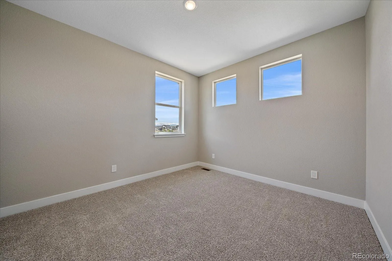 Firestone, Colorado 80504, United States, 4 Bedrooms Bedrooms, ,3 BathroomsBathrooms,Residential,Active,119006