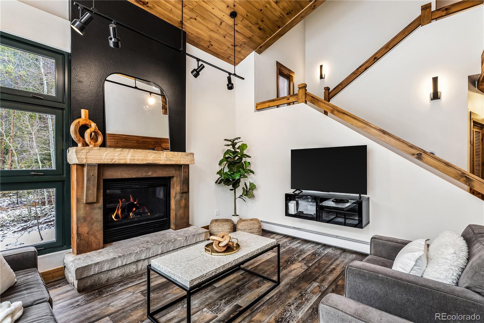 225 Alpen Rose Place 8708
