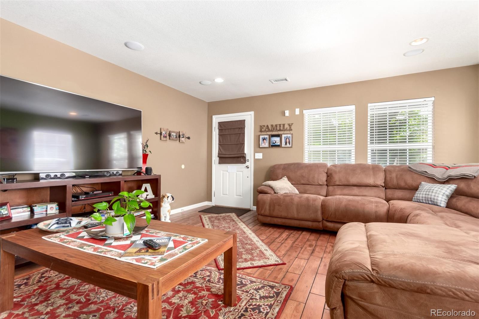 3505 Dinosaur Street