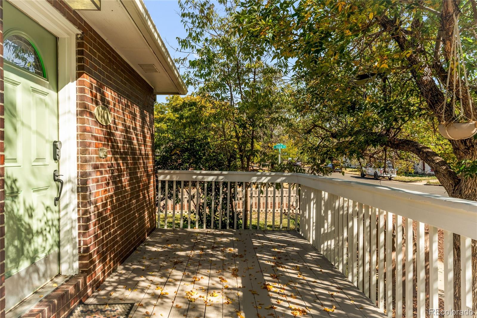 807 W 4th Avenue