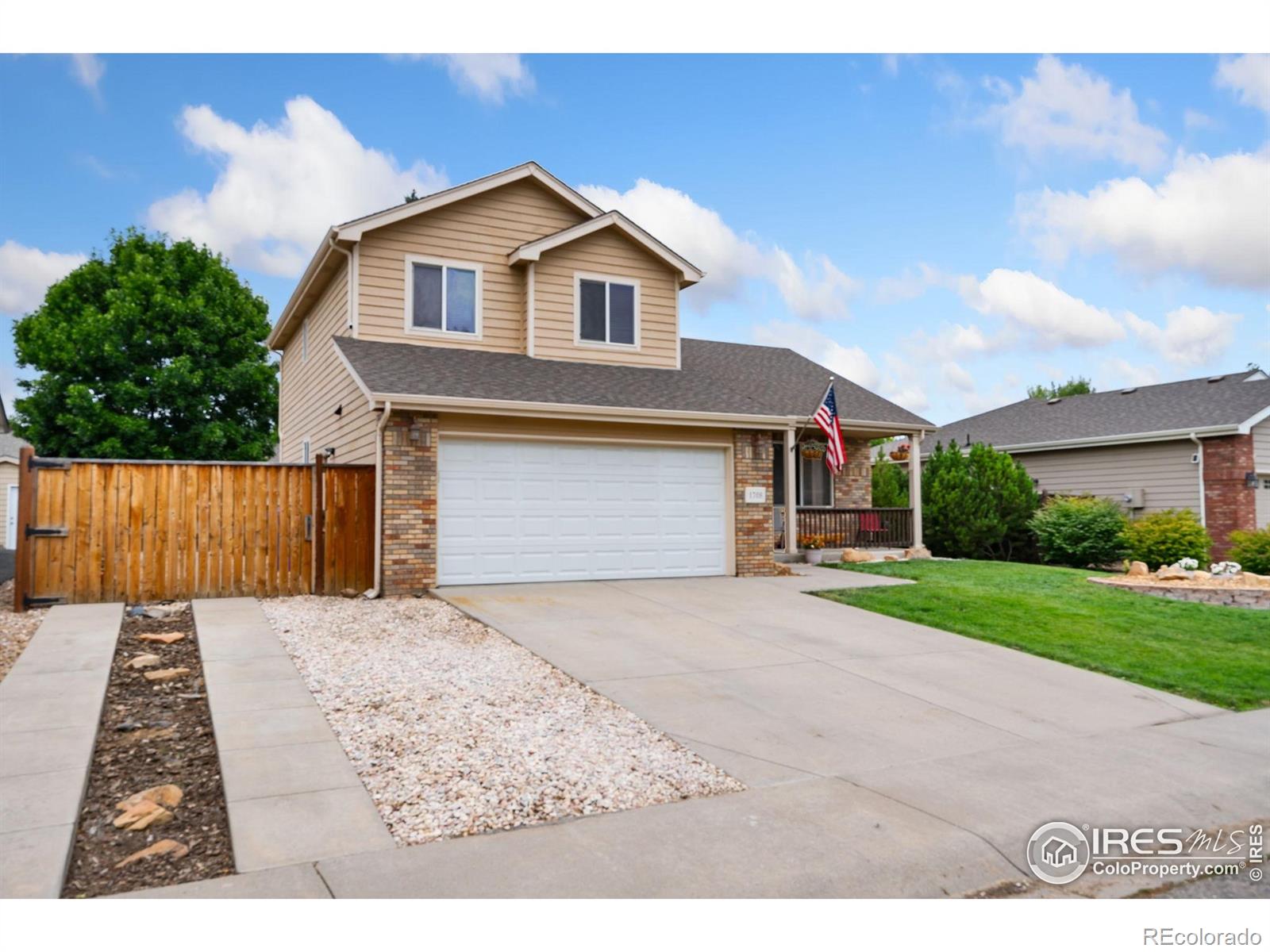 1708 Moonstone Circle