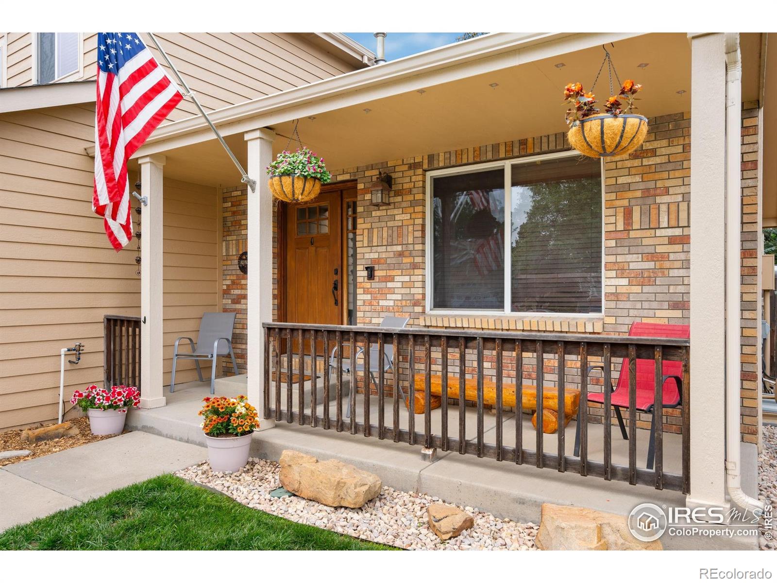 1708 Moonstone Circle