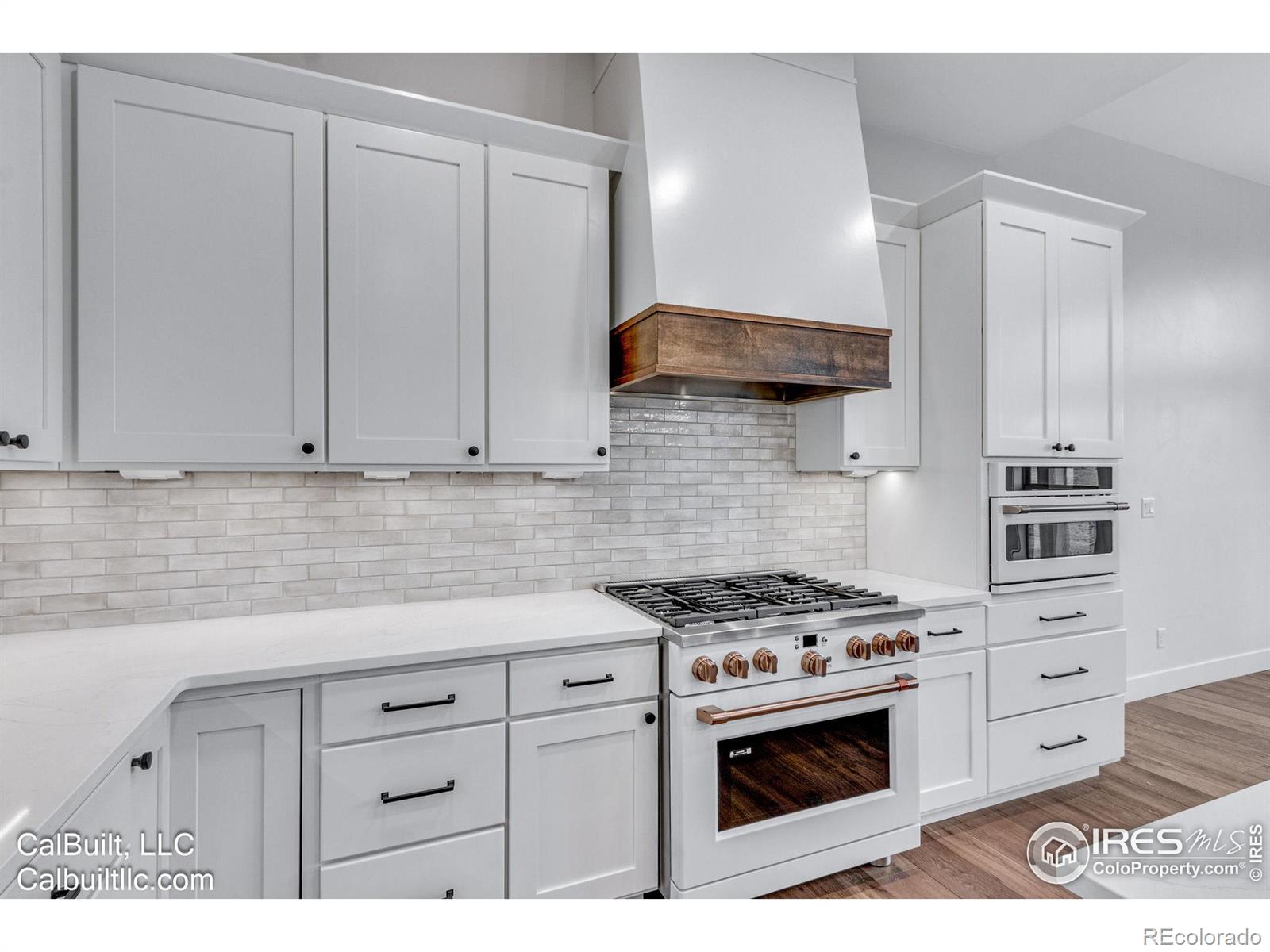 1233 Eliza Avenue