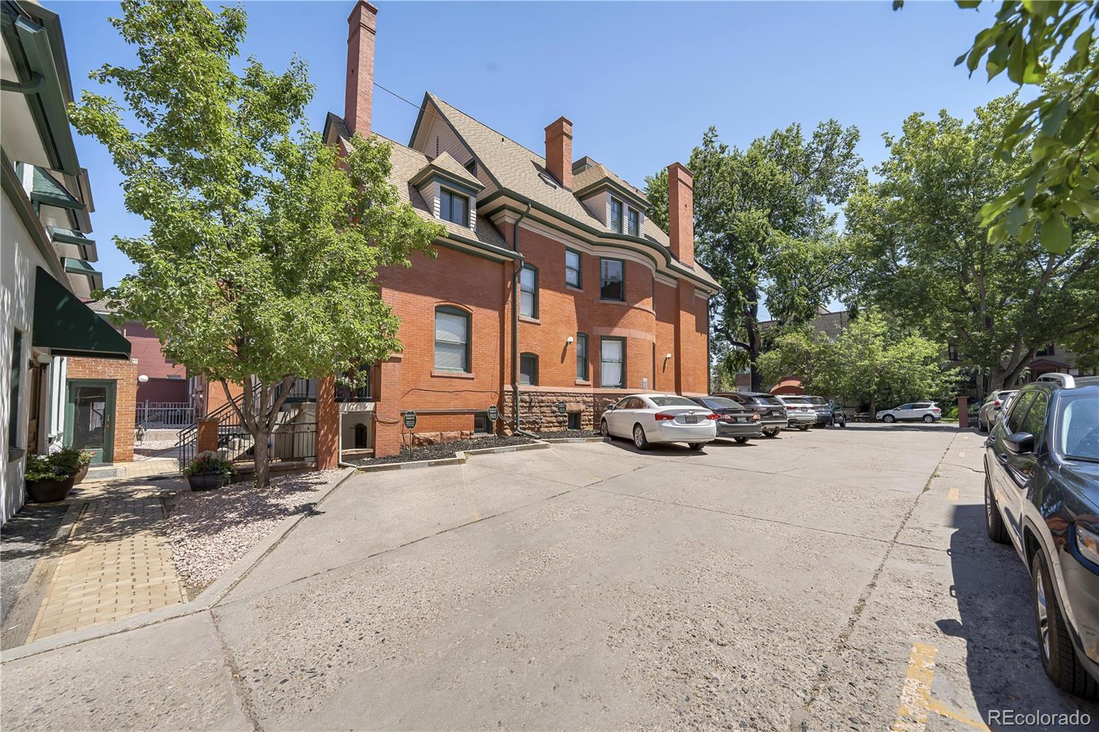 1129 N Pennsylvania Street