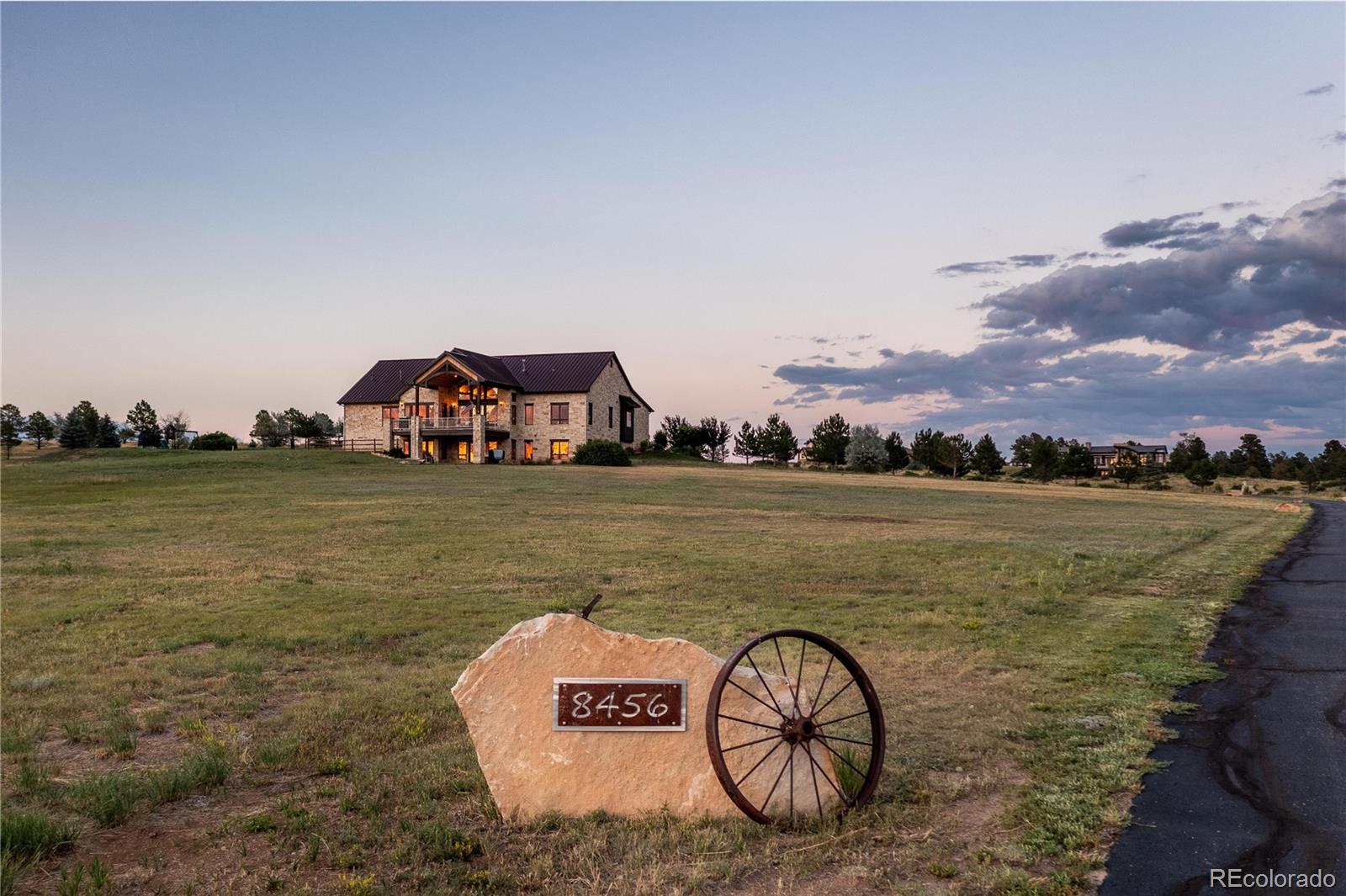 8456 N Sundown Trail