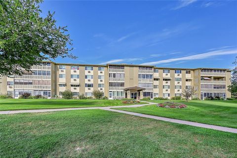 Photo of 635 S Alton Way #6A, Denver, CO 80247 (MLS # 7415461)