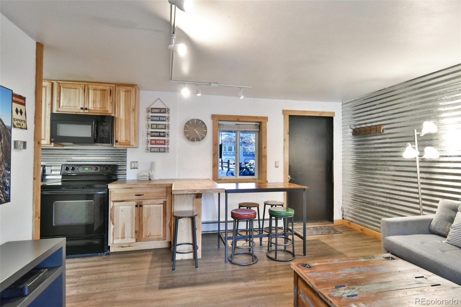 214 S Harris Street 106