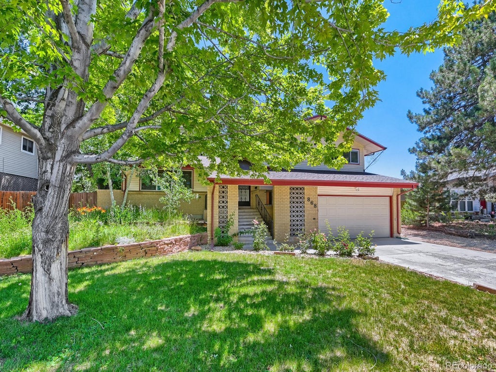 Photo of 868 S Johnson Court, Lakewood, CO 80226 (MLS # 9044941)