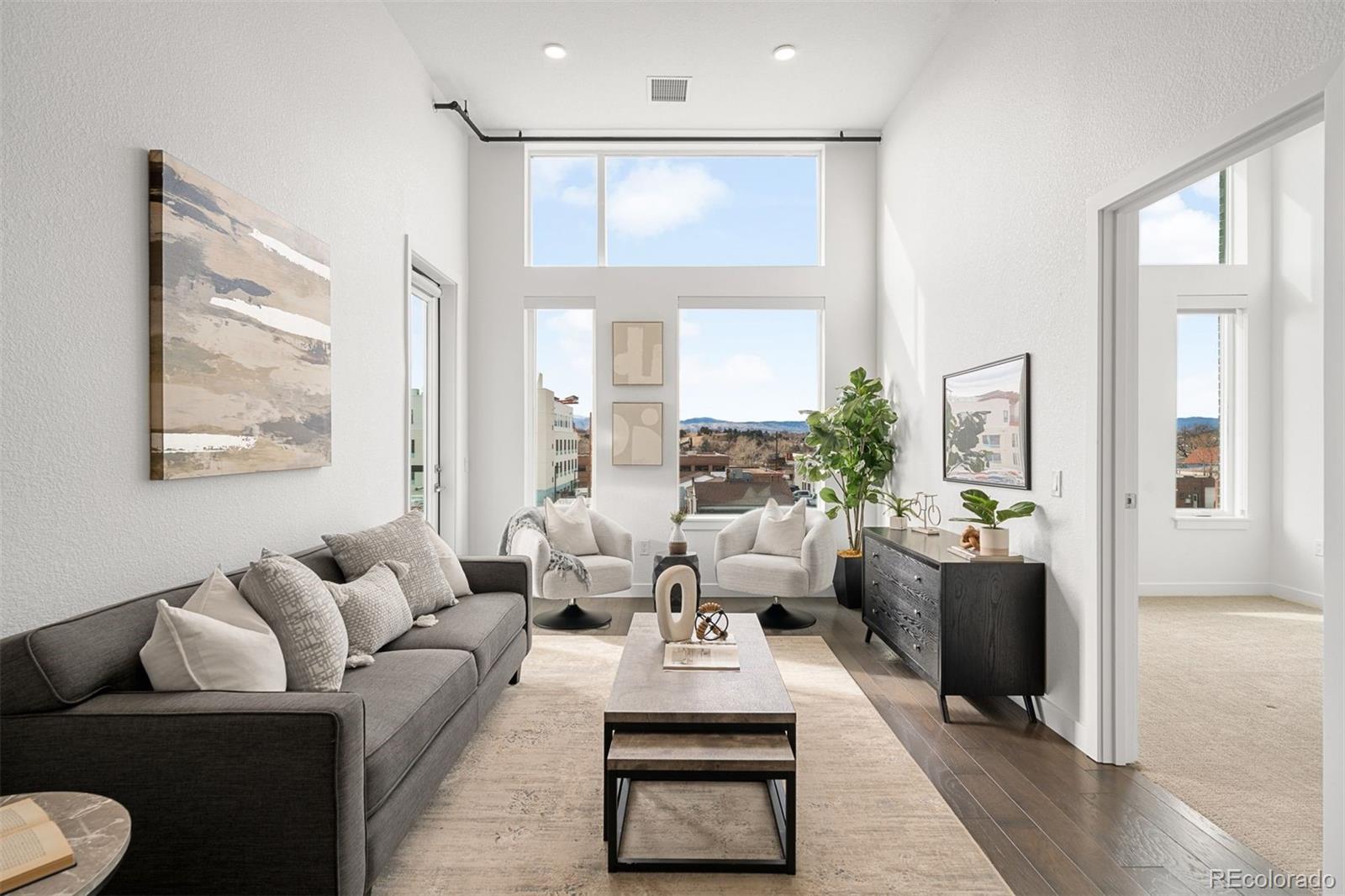 1616 S Broadway 300