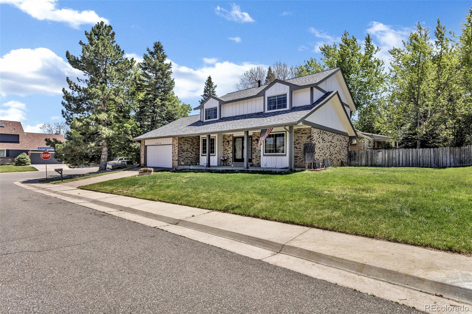 3894 E Long Place