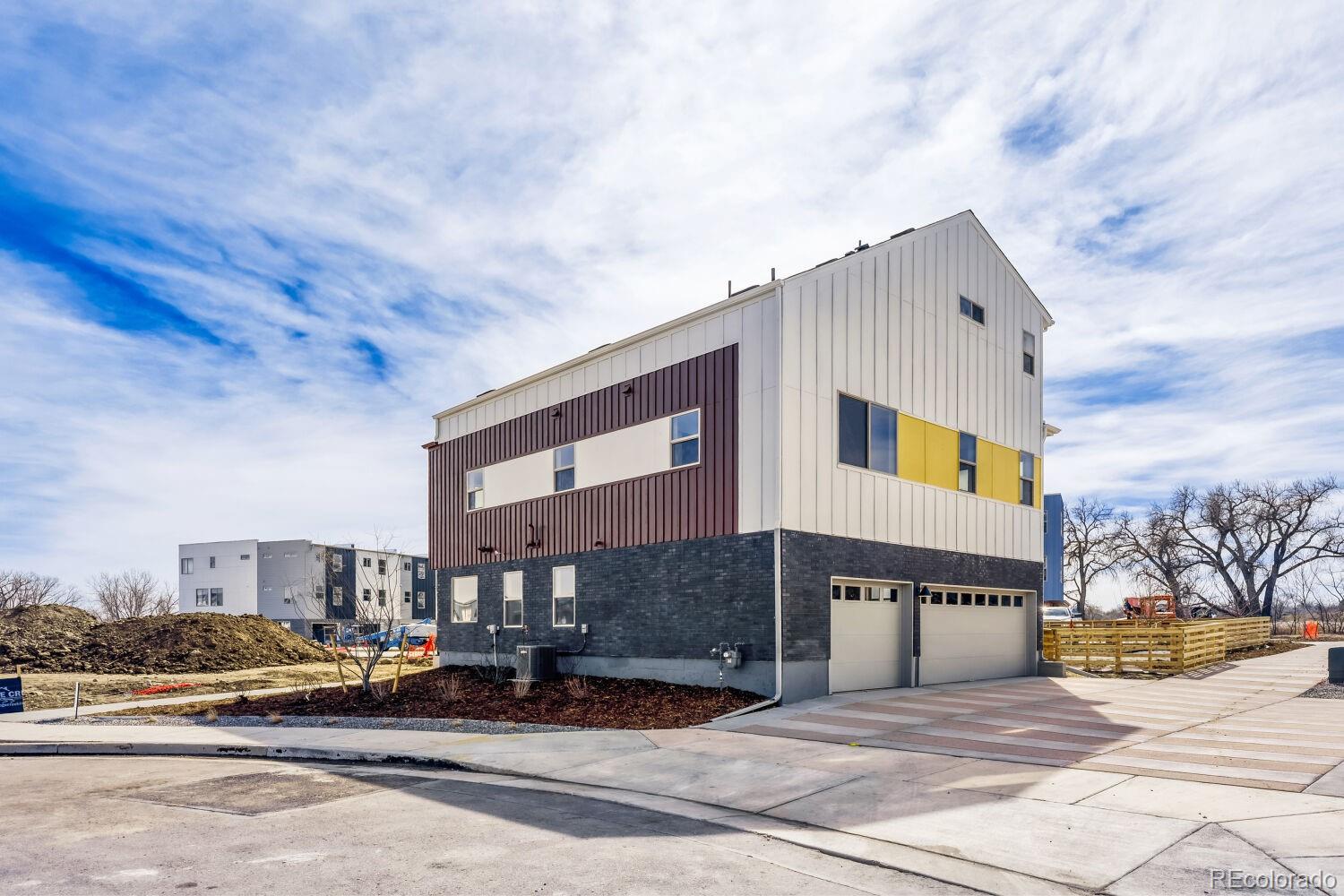 15290 W 68th Place