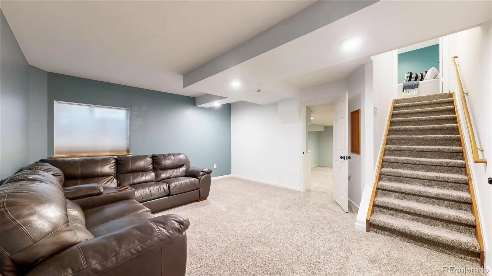 Broomfield, Colorado 80020, United States, 4 Bedrooms Bedrooms, ,3 BathroomsBathrooms,Residential,Pending,82248