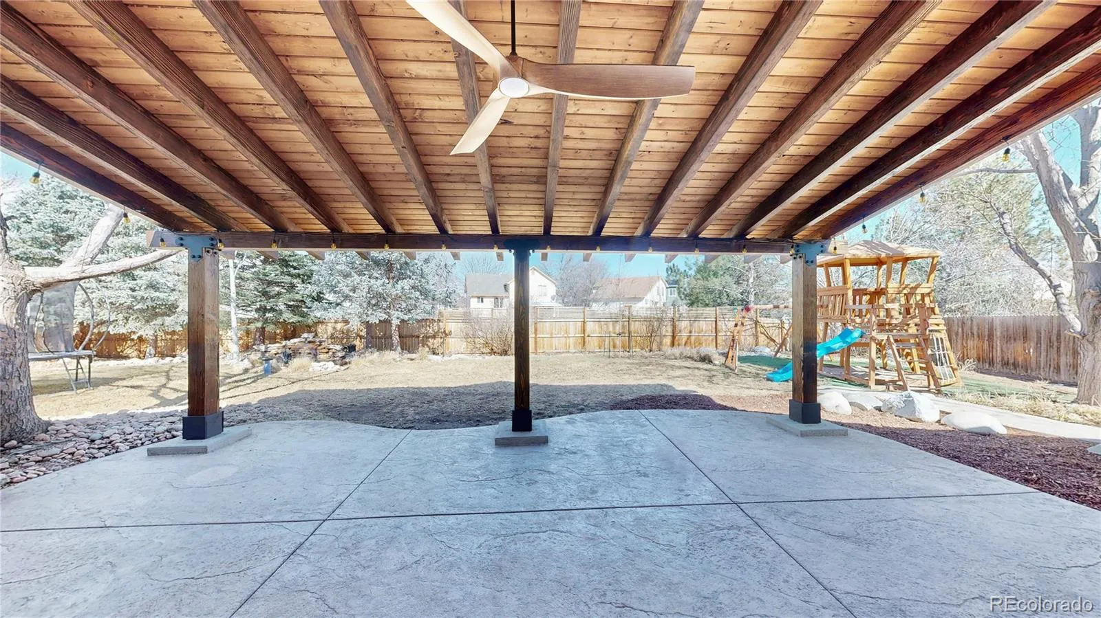 Broomfield, Colorado 80020, United States, 4 Bedrooms Bedrooms, ,3 BathroomsBathrooms,Residential,Pending,82248