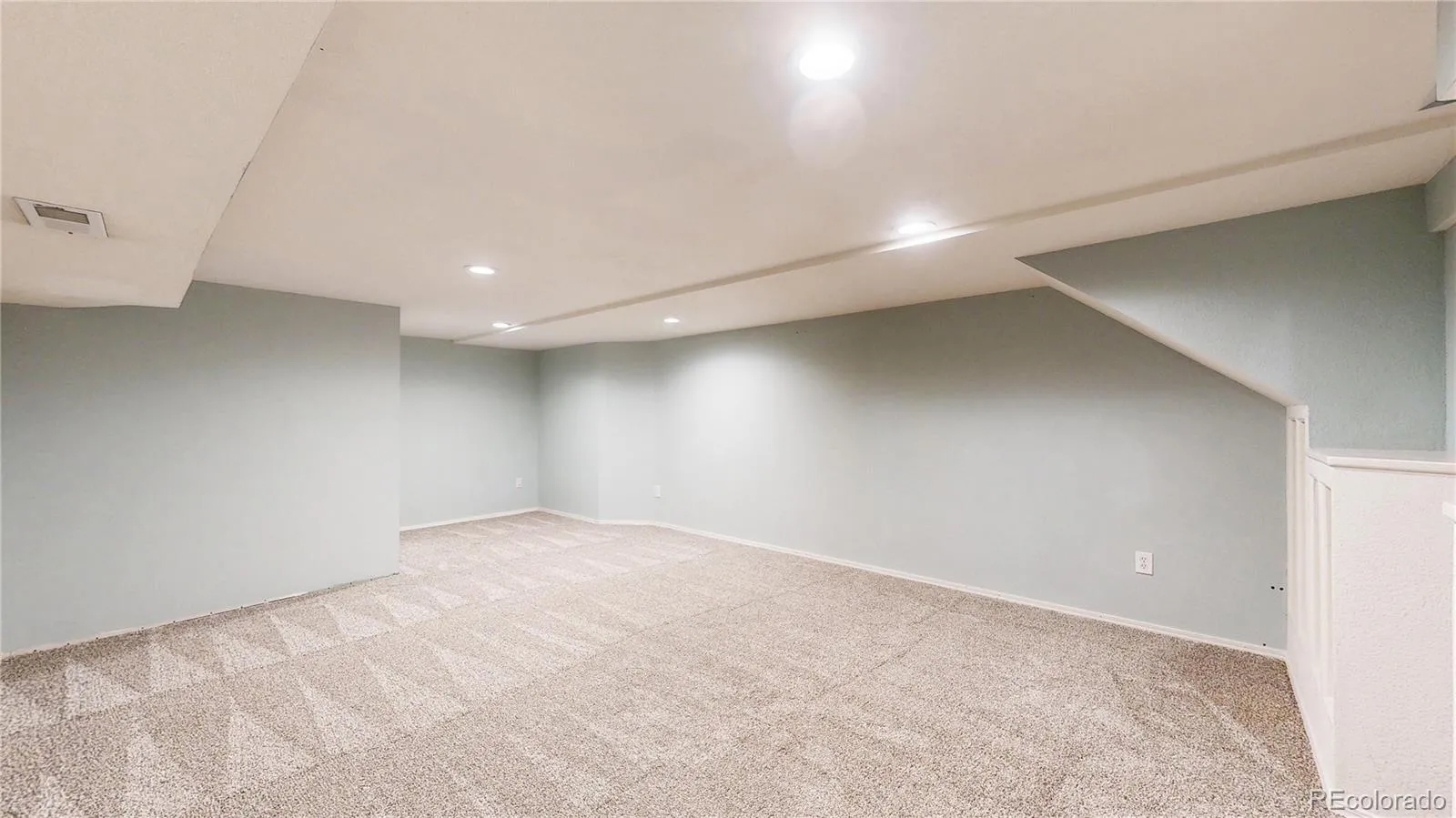 Broomfield, Colorado 80020, United States, 4 Bedrooms Bedrooms, ,3 BathroomsBathrooms,Residential,Pending,82248