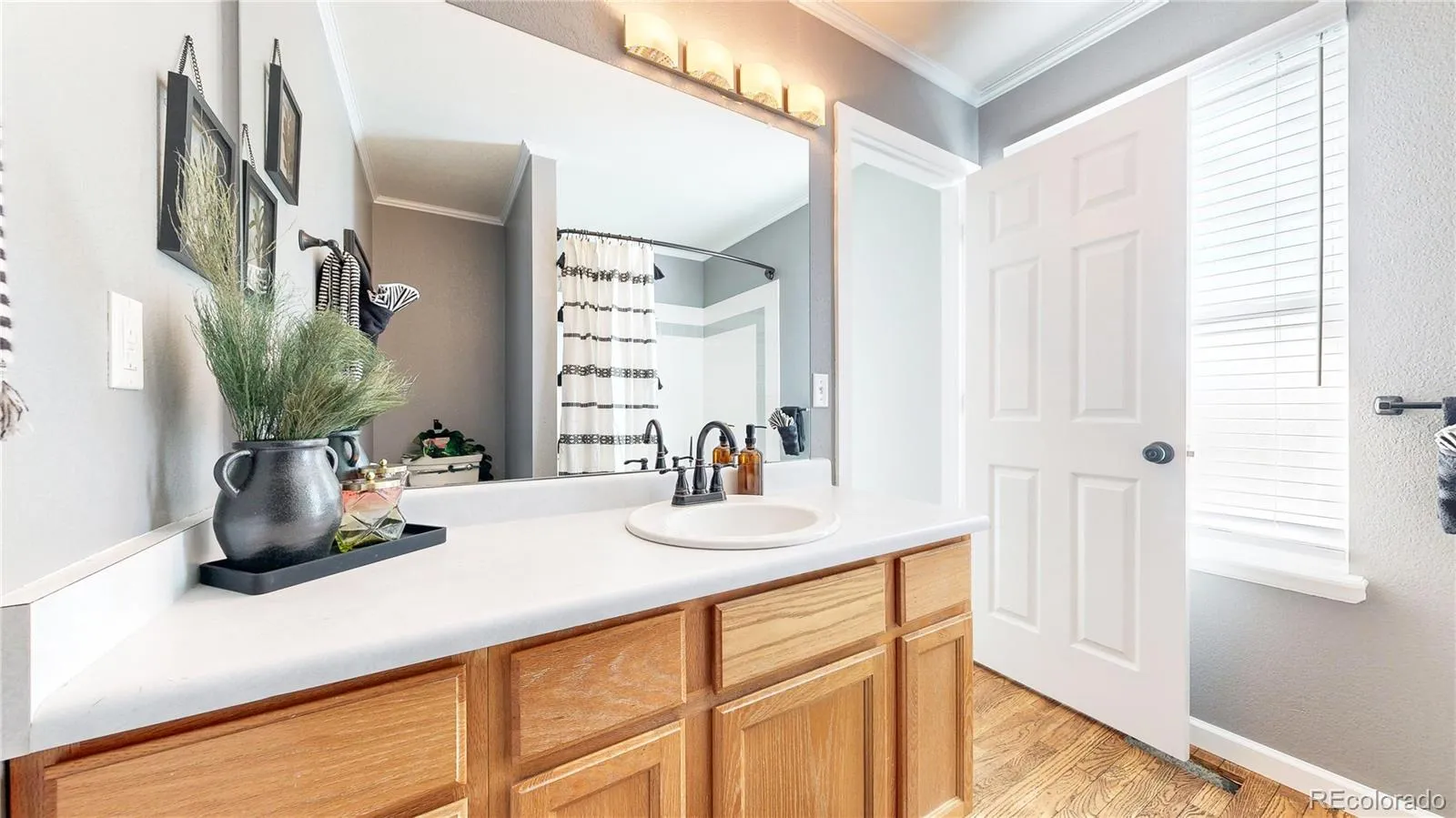 Broomfield, Colorado 80020, United States, 4 Bedrooms Bedrooms, ,3 BathroomsBathrooms,Residential,Pending,82248