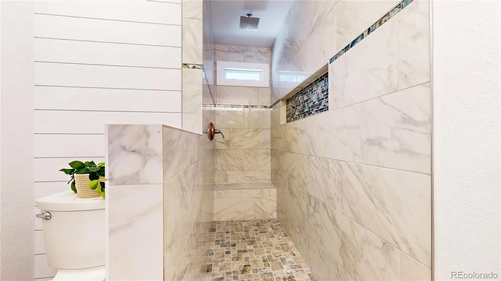 Broomfield, Colorado 80020, United States, 4 Bedrooms Bedrooms, ,3 BathroomsBathrooms,Residential,Pending,82248