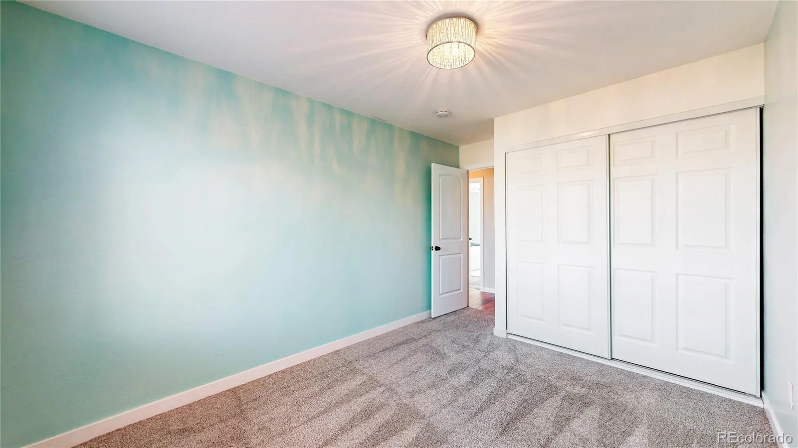 Broomfield, Colorado 80020, United States, 4 Bedrooms Bedrooms, ,3 BathroomsBathrooms,Residential,Pending,82248