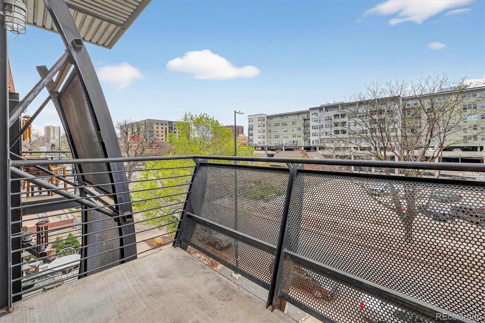 1336 N Logan Street 401