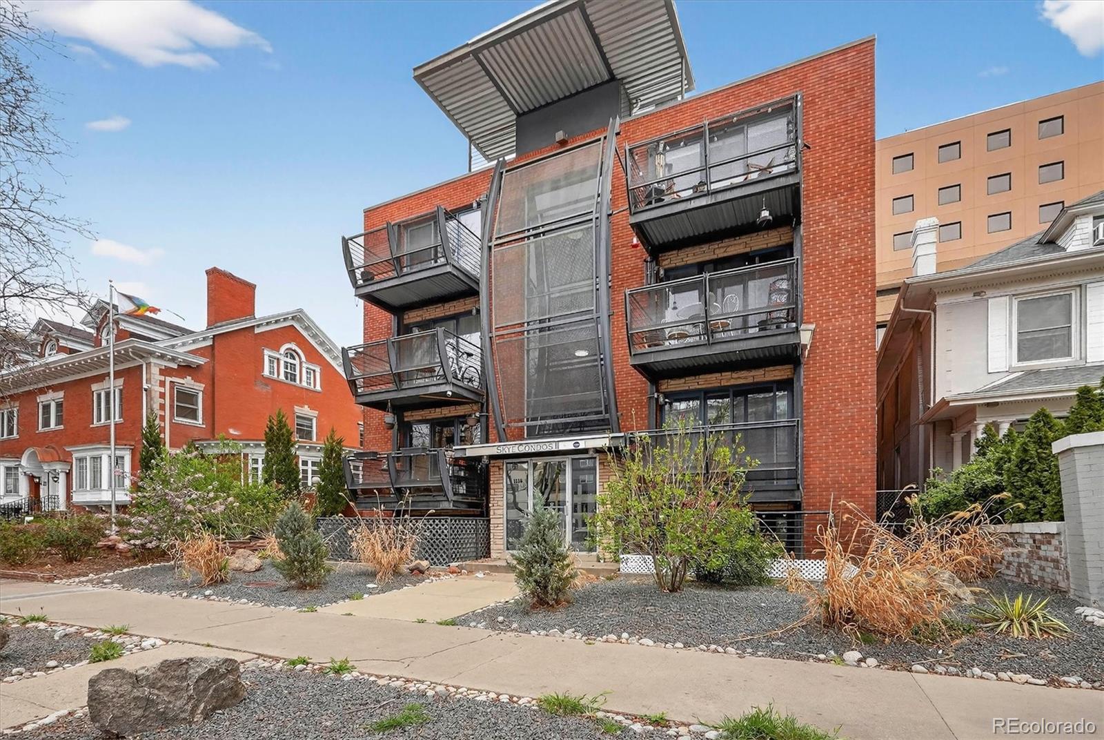 1336 N Logan Street 401