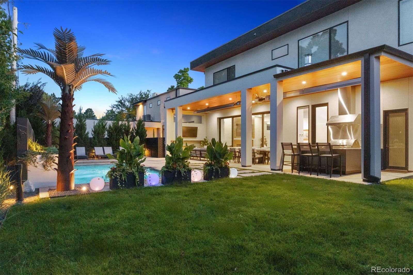 164 S Fairfax Street