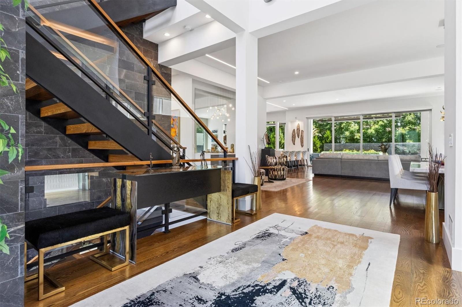 164 S Fairfax Street