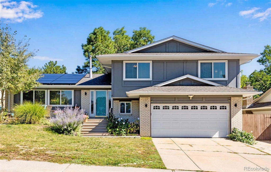 Photo of 12841 W Warren Avenue, Lakewood, CO 80228 (MLS # 1605644)