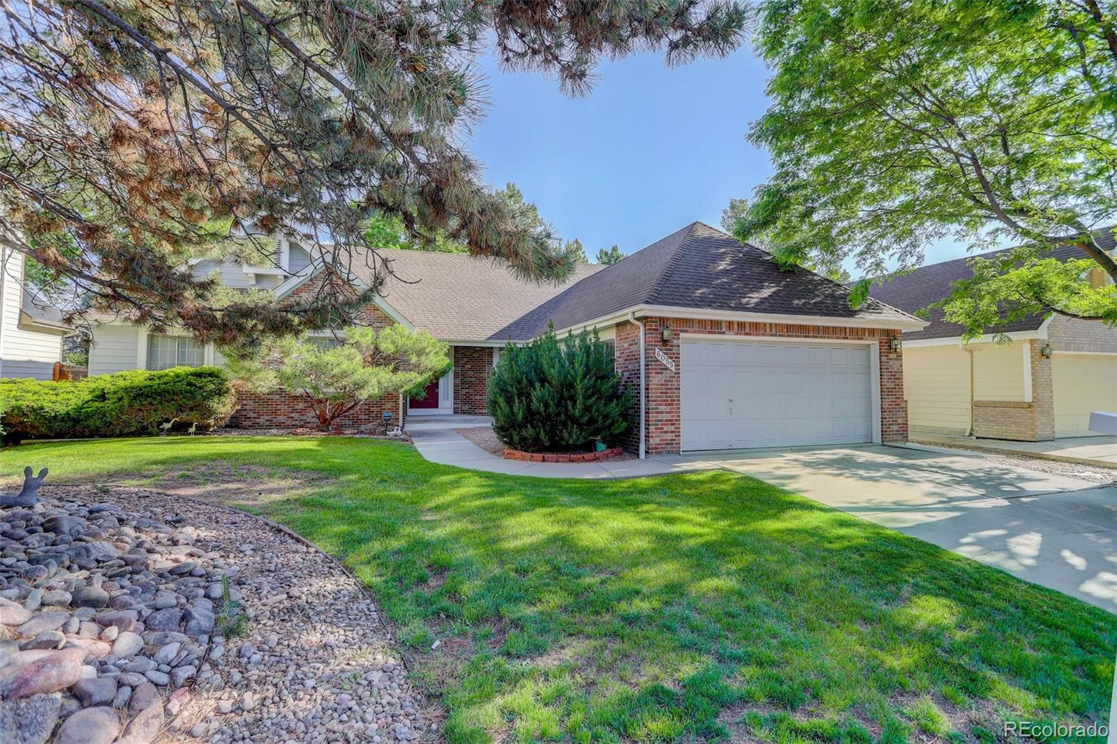 6055 W Warren