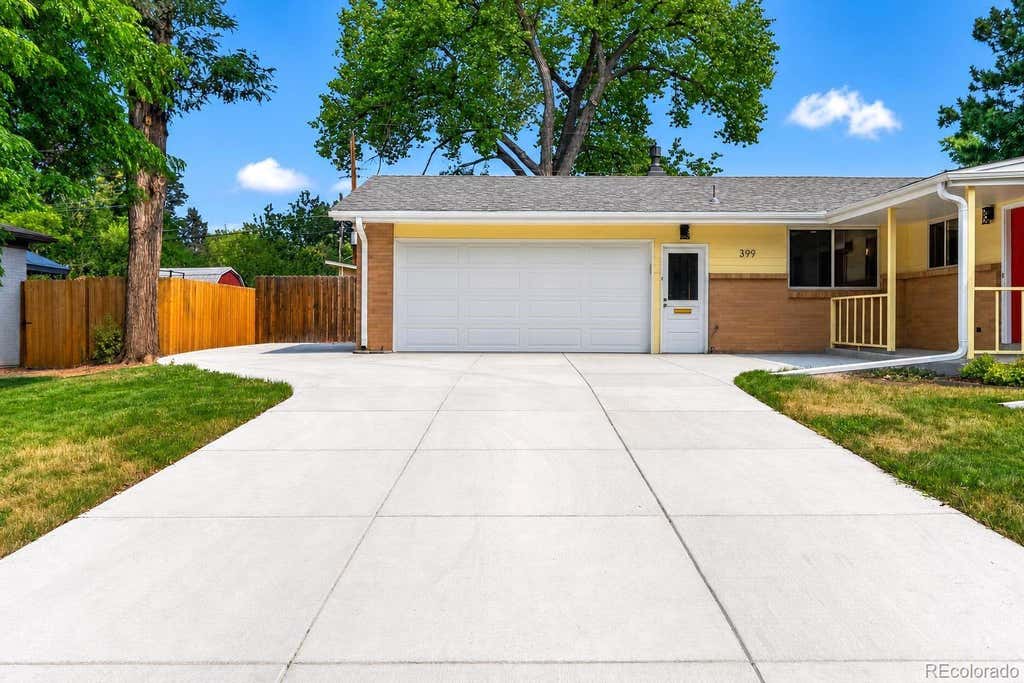 Photo of 399 W Caley Drive, Littleton, CO 80120 (MLS # 7164287)
