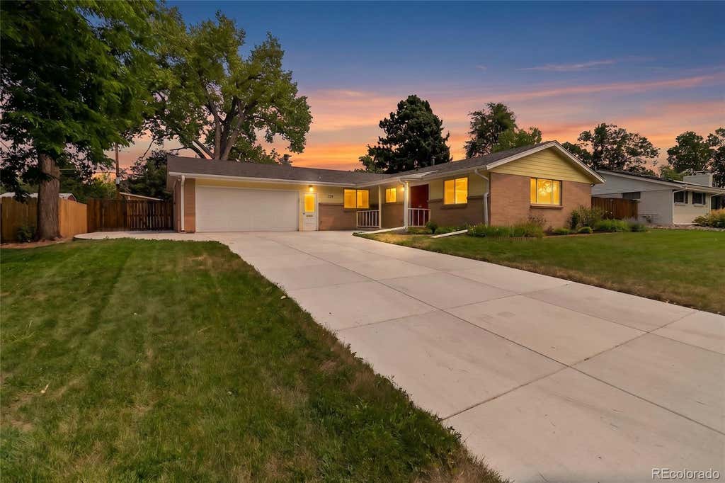 Photo of 399 W Caley Drive, Littleton, CO 80120 (MLS # 7164287)