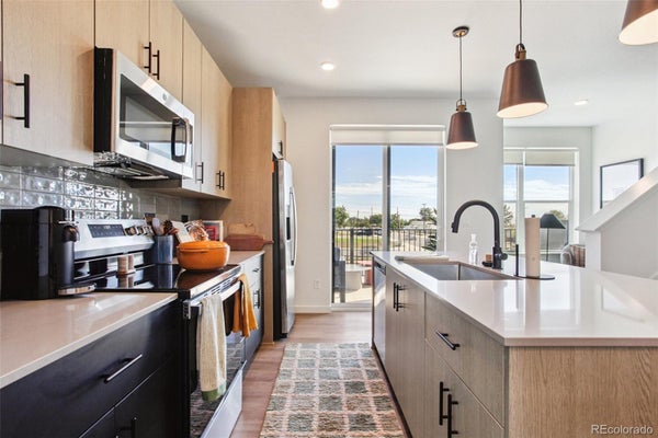 6518 MEADE CT, ARVADA, CO 80003 - Image fdd0784b68c1bc2cd56e7e786e9feb83/2543573417