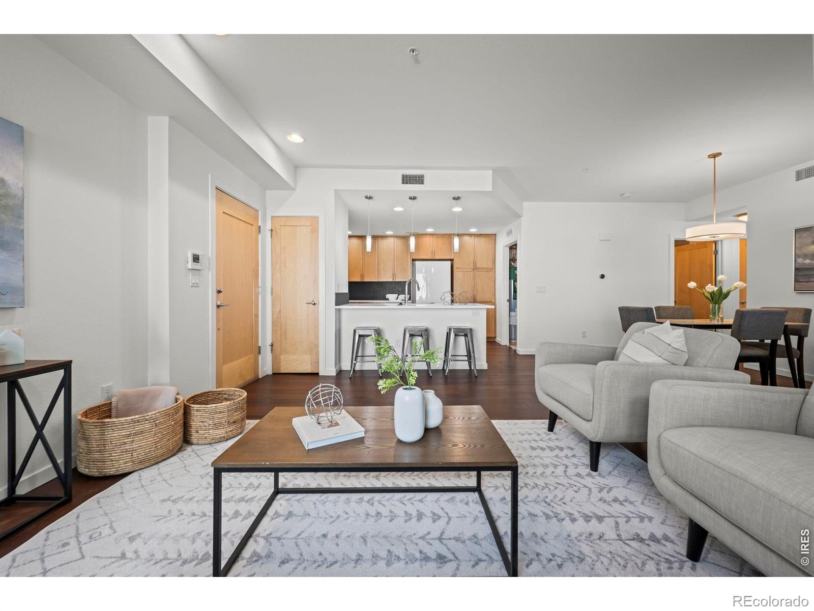 1545 Hecla Way 102