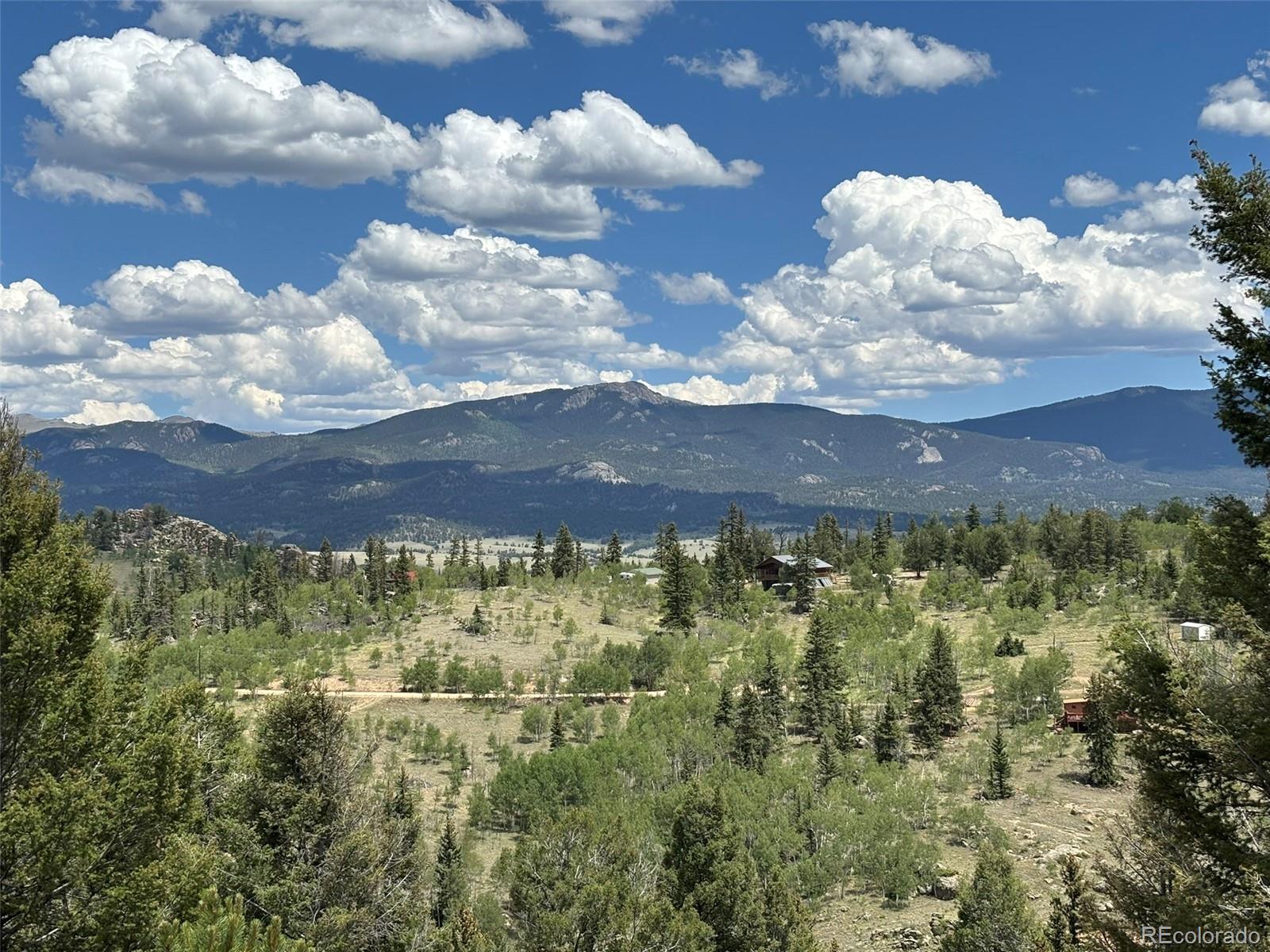 2138 Overland Circle