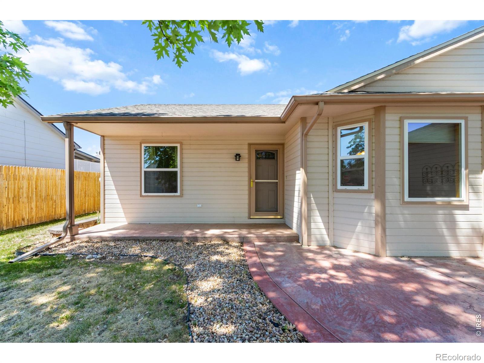 207 N 44th Avenue