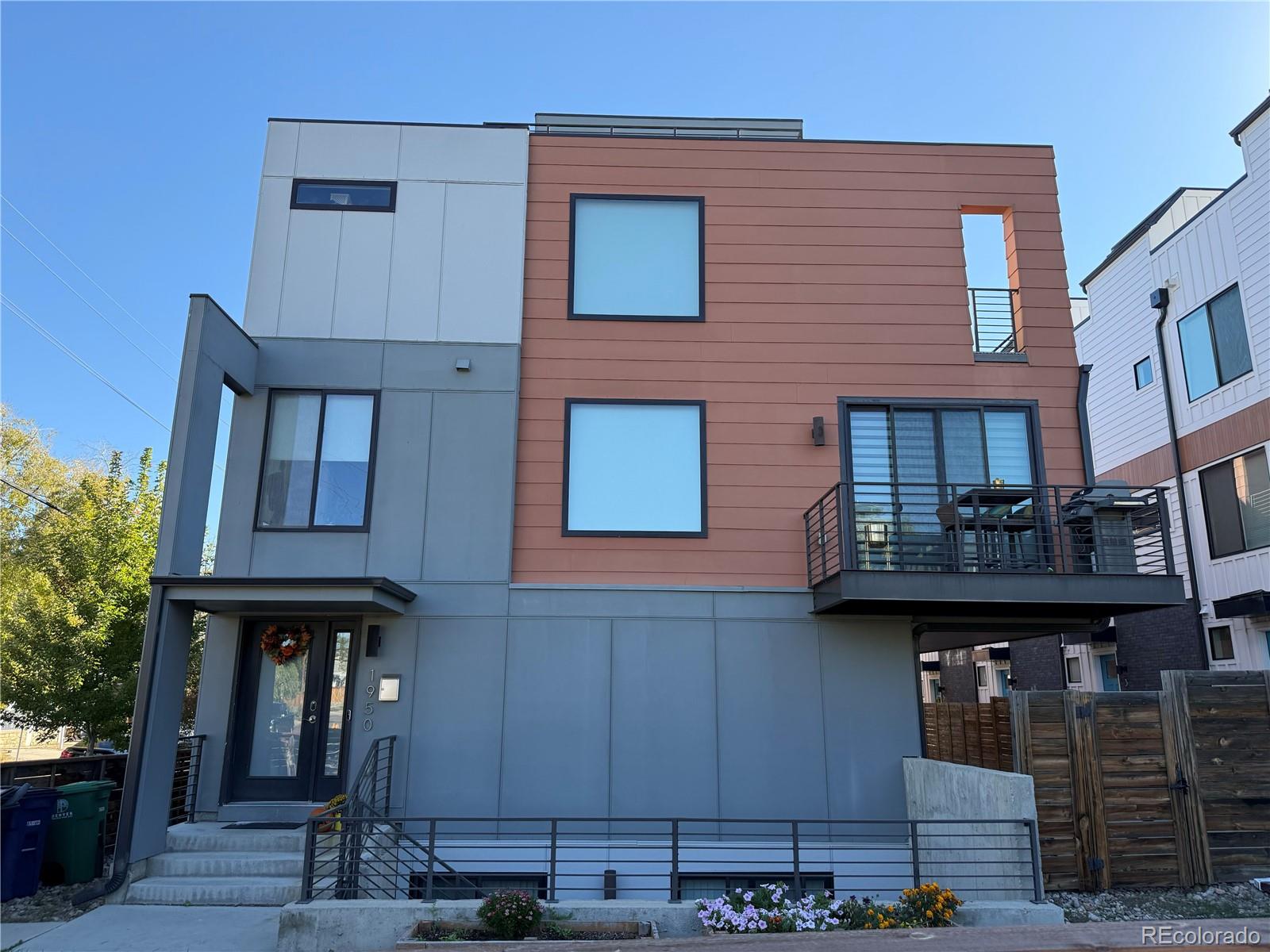 1950 Hooker Street