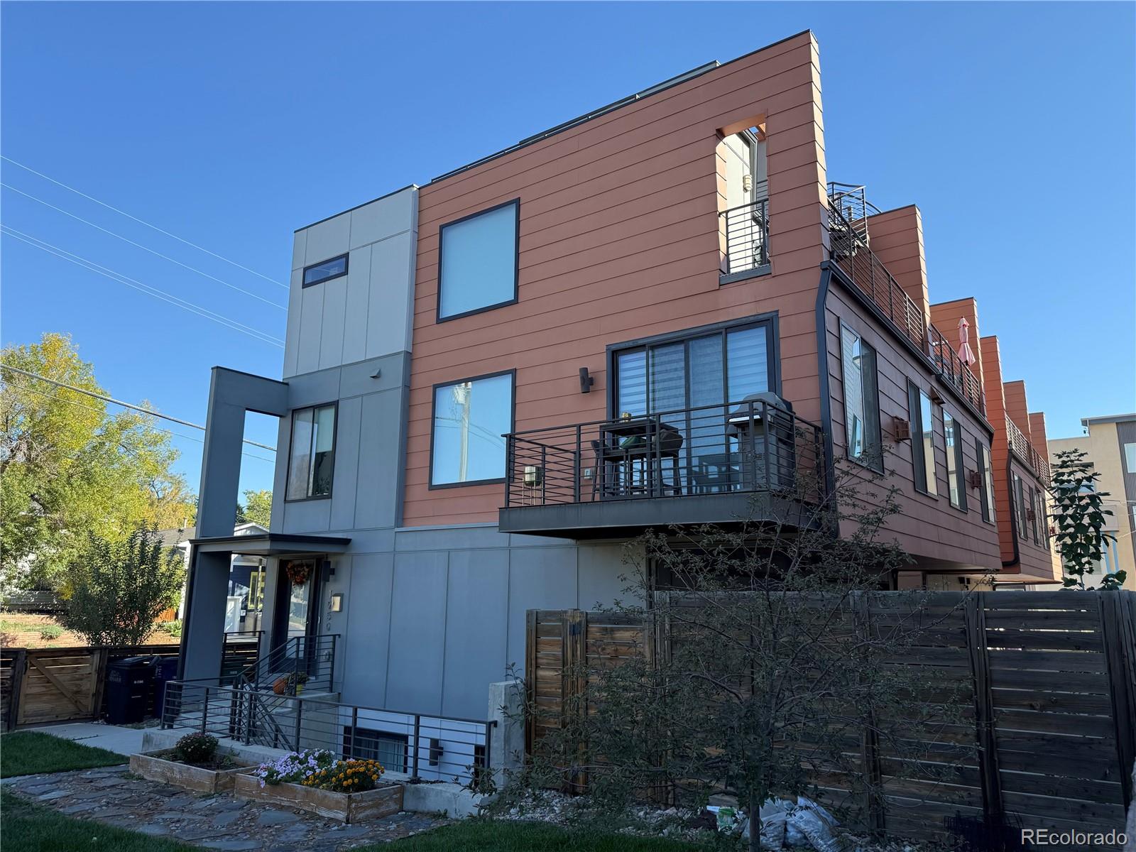 1950 Hooker Street