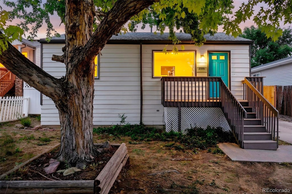 Photo of 2355 W Hillside Avenue, Englewood, CO 80110 (MLS # 3214172)