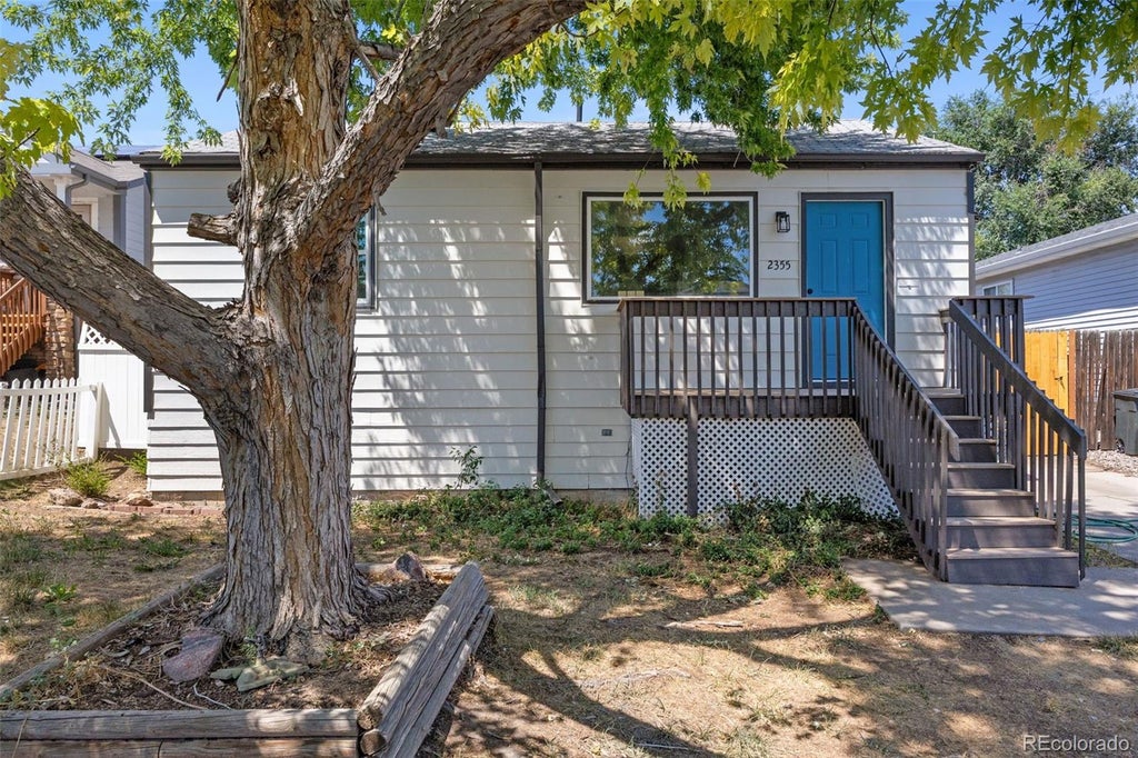 Photo of 2355 W Hillside Avenue, Englewood, CO 80110 (MLS # 3214172)