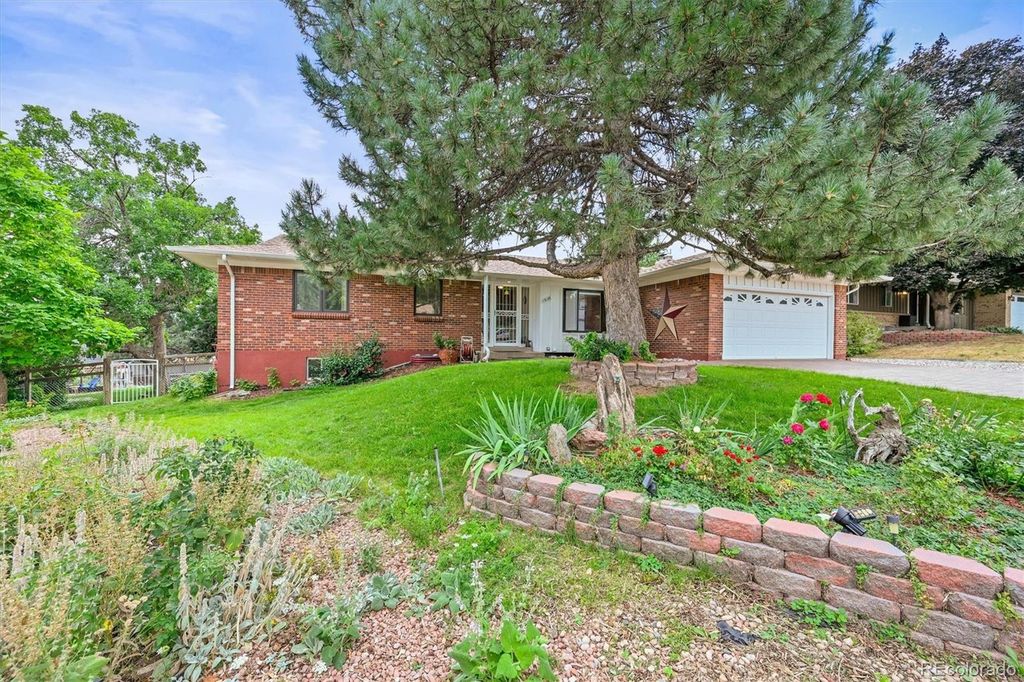 Photo of 13126 W Warren Circle, Lakewood, CO 80228 (MLS # 5353243)