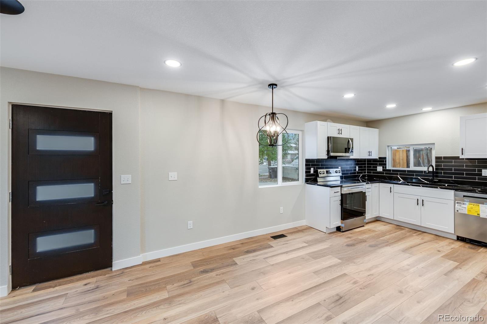 1600 S Sheridan Boulevard