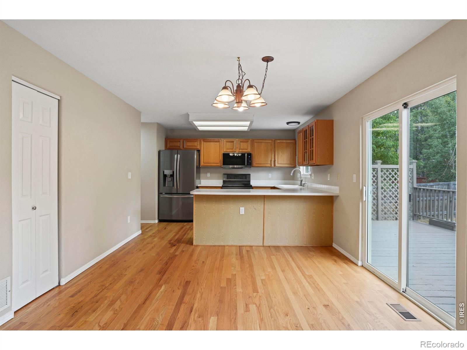 3854 Foothills Drive